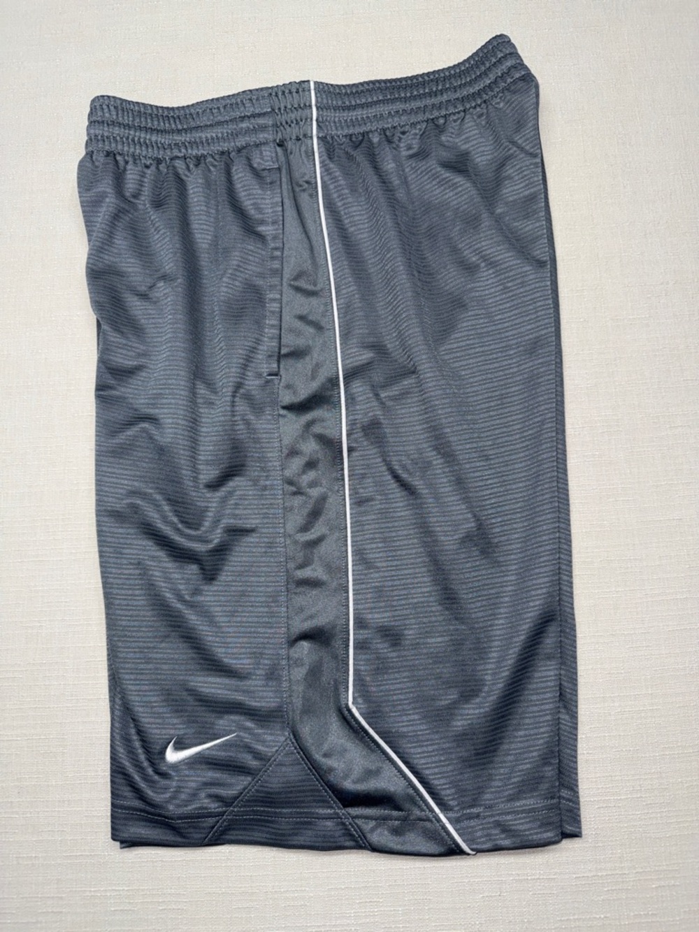 Nike Men's Gray Performance Athletic Shorts